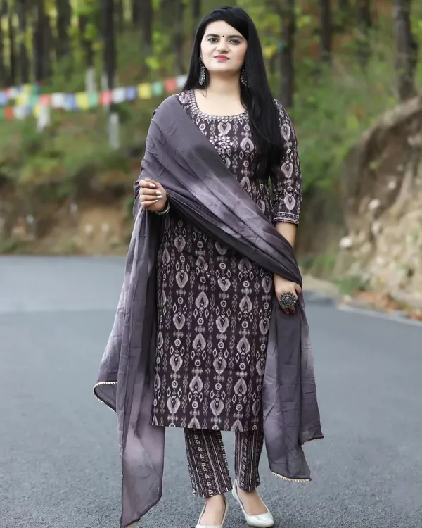 Red_Cotton_Rayon_Printed_Ethnic_Set_For_Women