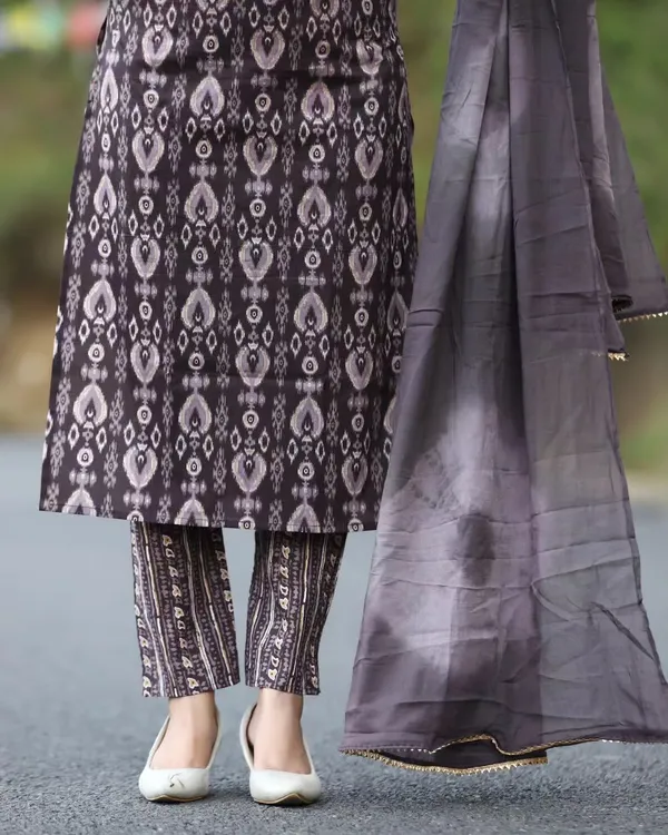 Red_Cotton_Rayon_Printed_Ethnic_Set_For_Women