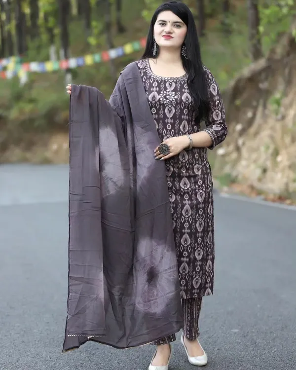 Red_Cotton_Rayon_Printed_Ethnic_Set_For_Women
