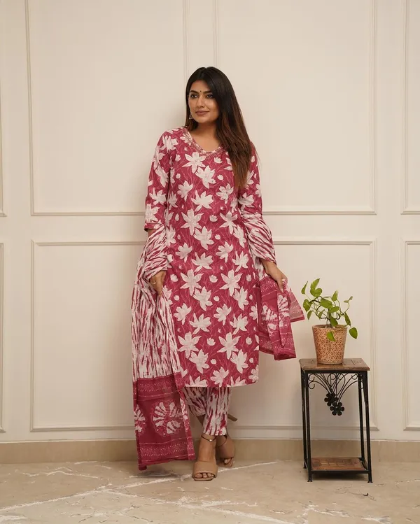 Green_Viscose_Rayon_Printed_Ethnic_Set_For_Women