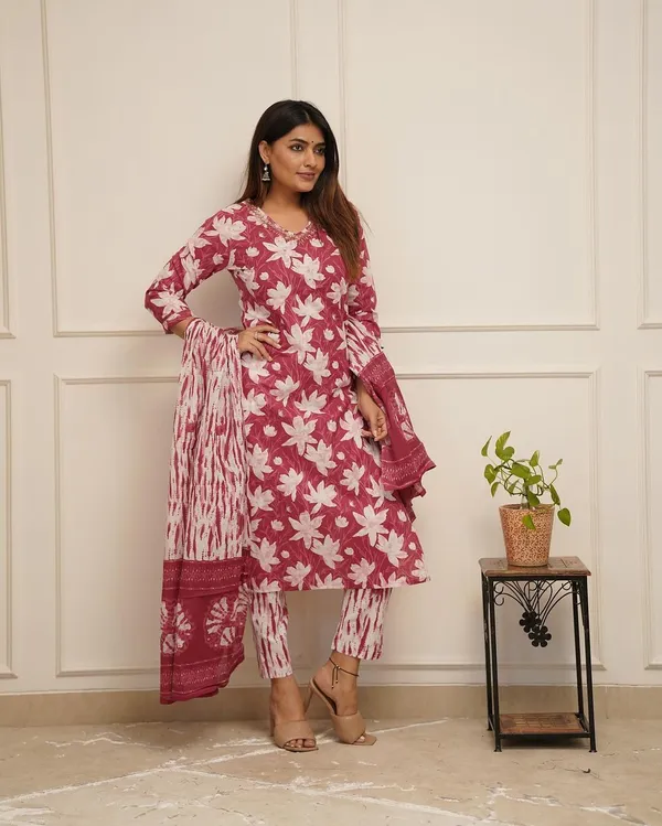Green_Viscose_Rayon_Printed_Ethnic_Set_For_Women