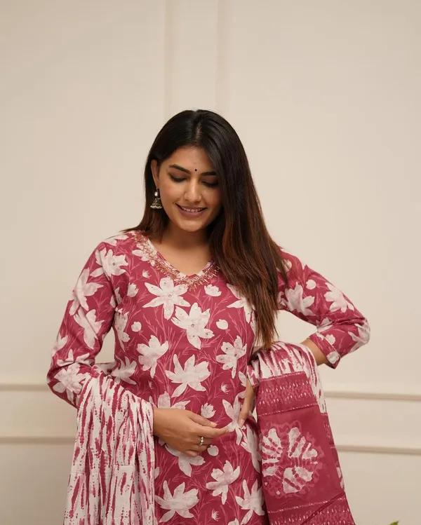 Green_Viscose_Rayon_Printed_Ethnic_Set_For_Women