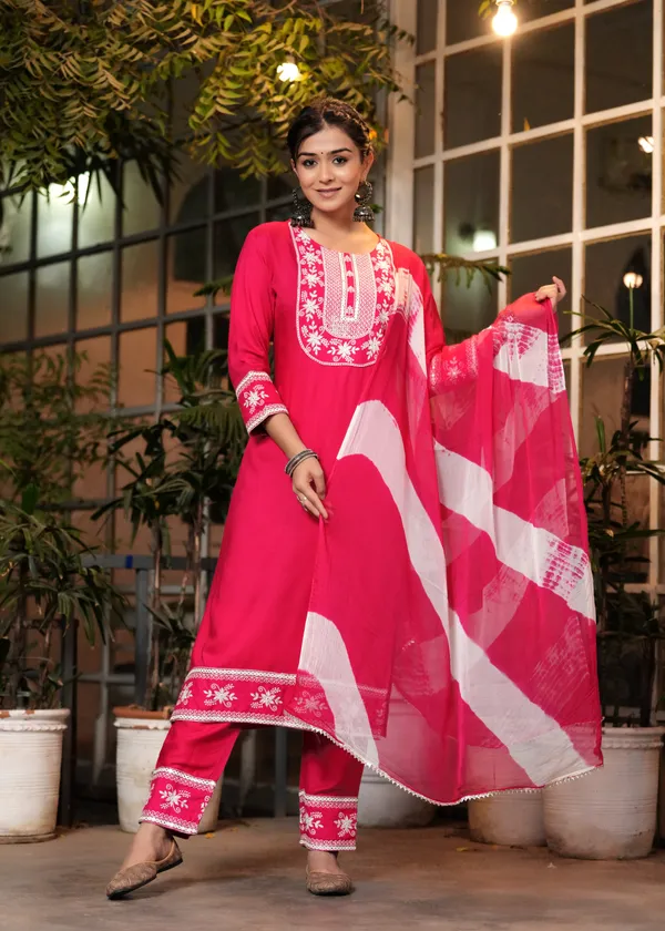 Black_Viscose_Rayon_Embroidered_Ethnic_Set_For_Women
