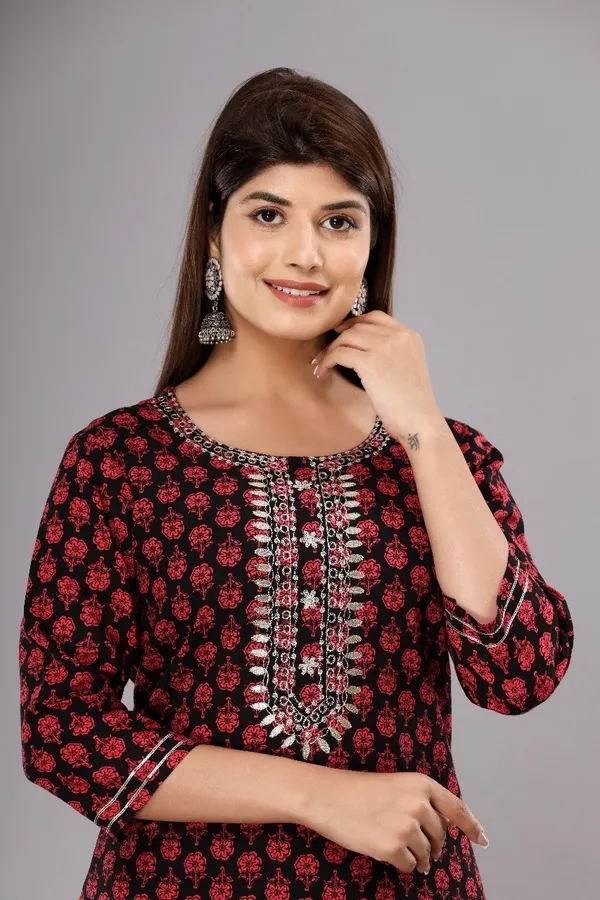 Red_Viscose_Rayon_Embroidered_Ethnic_Set_For_Women