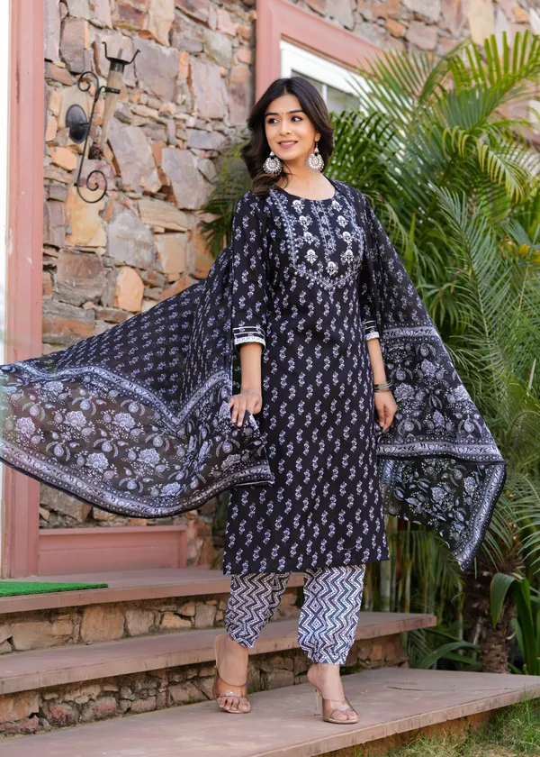 Black_Viscose_Rayon_Embroidered_Ethnic_Set_For_Women