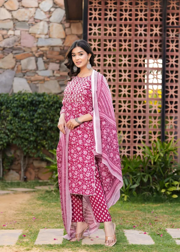 Maroon_Viscose_Rayon_Embroidered_Ethnic_Set_For_Women