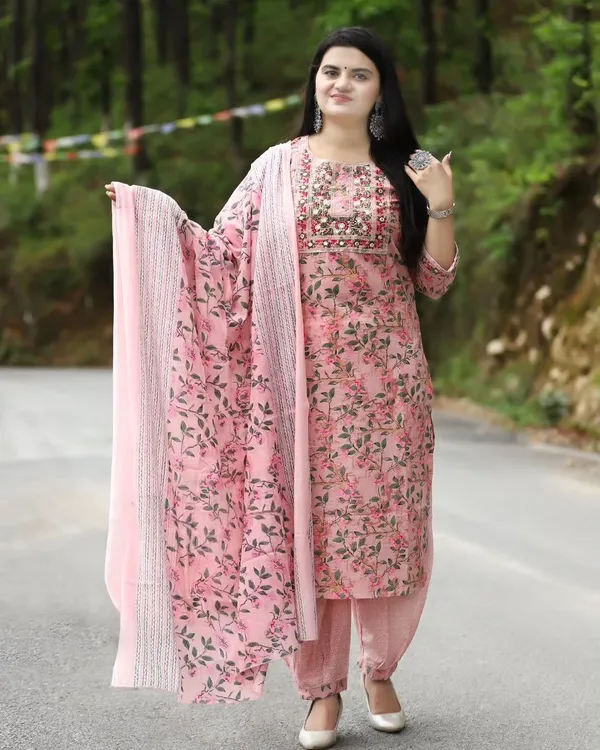 Pink_Cotton_Rayon_Printed_Ethnic_Set_For_Women