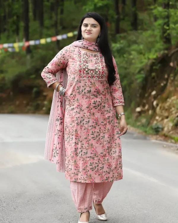 Pink_Cotton_Rayon_Printed_Ethnic_Set_For_Women