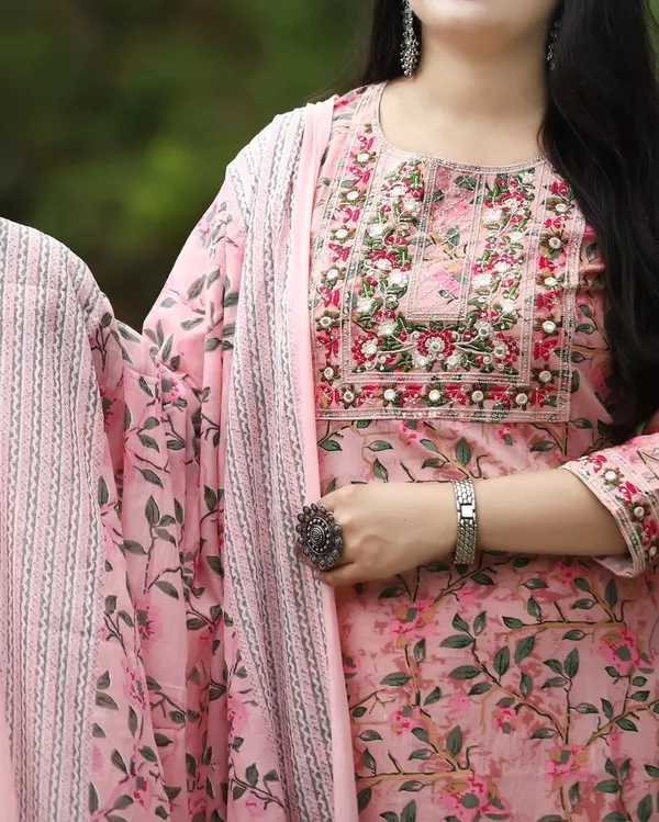 Pink_Cotton_Rayon_Printed_Ethnic_Set_For_Women