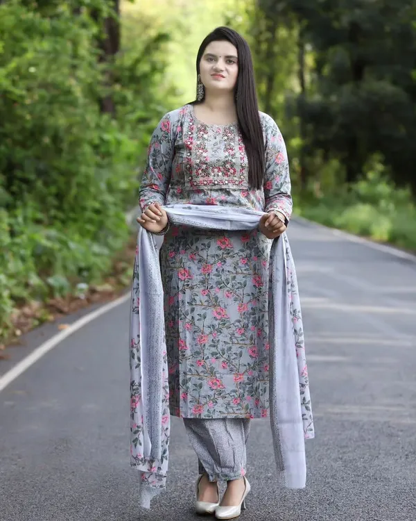 Pink_Cotton_Rayon_Printed_Ethnic_Set_For_Women