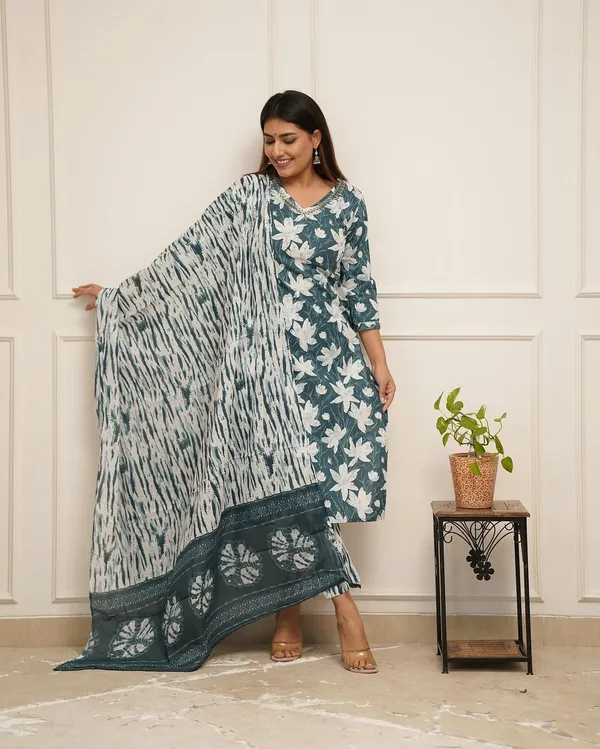 Green_Viscose_Rayon_Printed_Ethnic_Set_For_Women