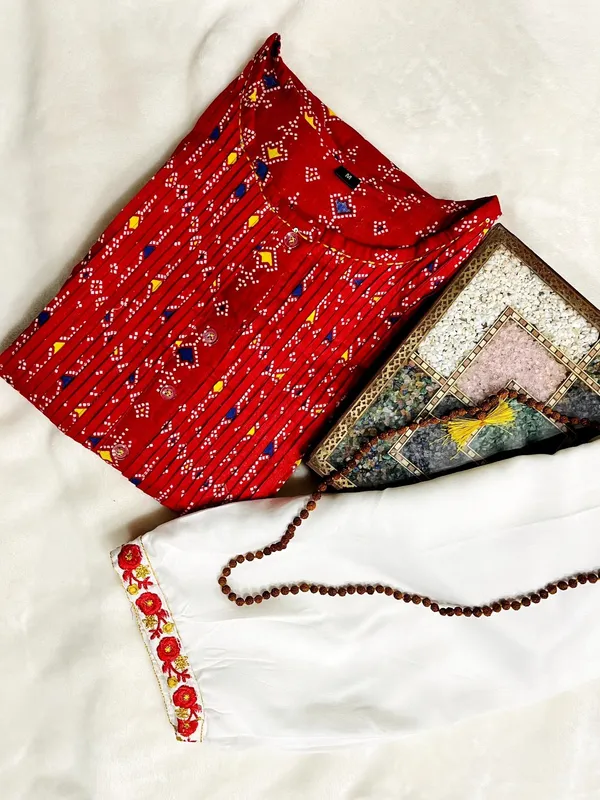 Yellow_Pure_Cotton_Embroidered_Ethnic_Set_For_Women