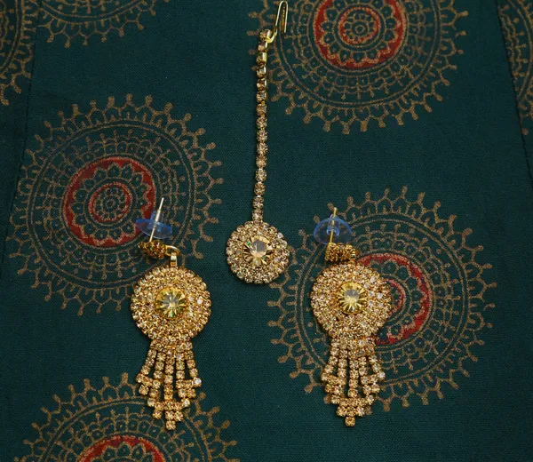 Latest_Traditional_Gold/Silver_Plated_Pearl_Beaded_Necklace_Jewellery_Set_for_Women/Girls