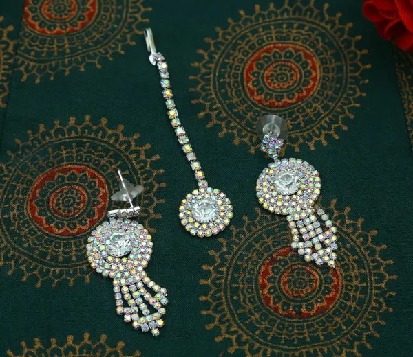 Latest_Traditional_Gold/Silver_Plated_Pearl_Beaded_Necklace_Jewellery_Set_for_Women/Girls