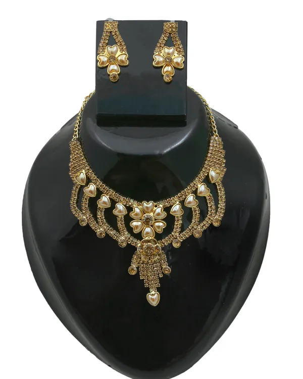 Latest_Traditional_Gold/Silver_Plated_Pearl_Beaded_Necklace_Jewellery_Set_for_Women/Girls