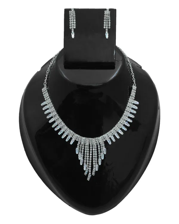 Latest_Traditional_Gold/Silver_Plated_Pearl_Beaded_Necklace_Jewellery_Set_for_Women/Girls