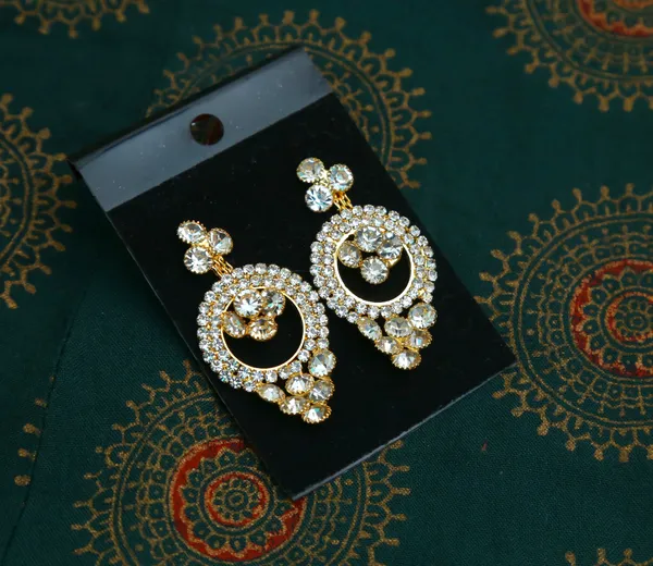 Latest_Traditional_Gold/Silver_Plated_Pearl_Beaded_Necklace_Jewellery_Set_for_Women/Girls