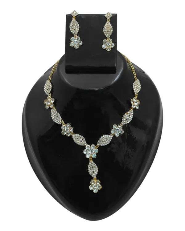 Latest_Traditional_Gold/Silver_Plated_Pearl_Beaded_Necklace_Jewellery_Set_for_Women/Girls