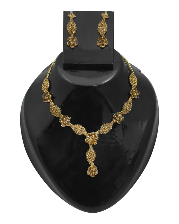 Latest_Traditional_Gold/Silver_Plated_Pearl_Beaded_Necklace_Jewellery_Set_for_Women/Girls
