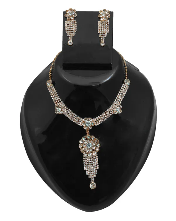 Latest_Traditional_Gold/Silver_Plated_Pearl_Beaded_Necklace_Jewellery_Set_for_Women/Girls
