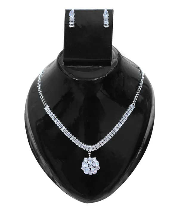 Latest_Traditional_Gold/Silver_Plated_Pearl_Beaded_Necklace_Jewellery_Set_for_Women/Girls