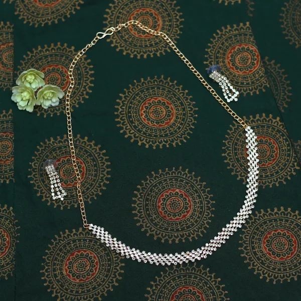 Latest_Traditional_Gold/Silver_Plated_Pearl_Beaded_Necklace_Jewellery_Set_for_Women/Girls