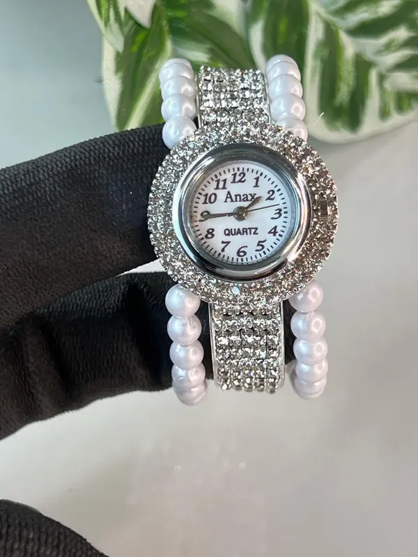 Ladies_Diamond_Edition_Watch_For_Women_And_Girls