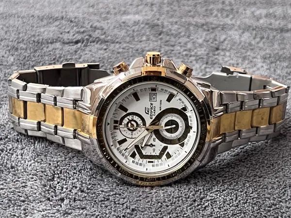 Luxurious_Chronograph_Watch_For_Men