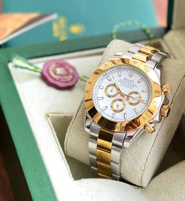 Luxurious_Rolex_Watch_Daytona_Perpetual_For_Men