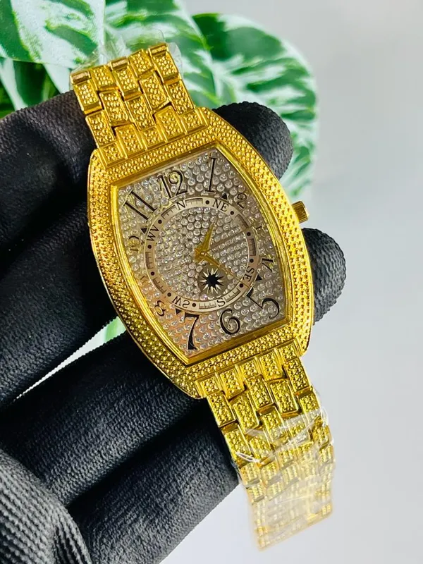 New_Luxurious_Analog_Watch_For_Men