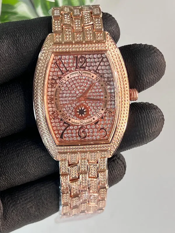 New_Luxurious_Rose_Gold_Analog_Watch_For_Men