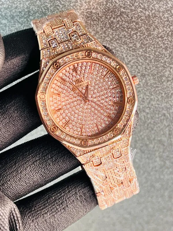 New_Rose_Gold_Luxurious_Analog_Watch_For_Men