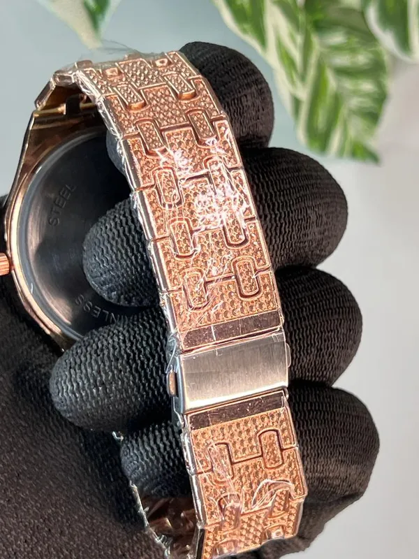 New_Rose_Gold_Luxurious_Analog_Watch_For_Men