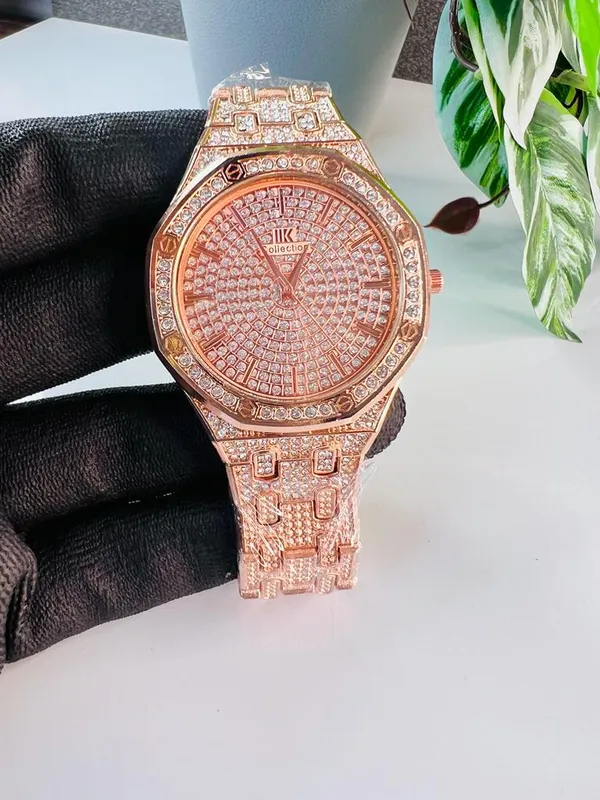 New_Rose_Gold_Luxurious_Analog_Watch_For_Men