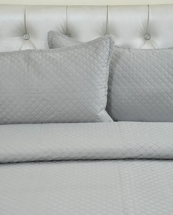 All_Weather_3_Pcs_100%_Cotton_Ultrasonic_280_Tc_Solid_King_Size_Quilted_Bed_Cover/Bedsheet_with_2_Pillow_Case_(LuxuriousOrchid_90X100_Inches_254X228_cm)