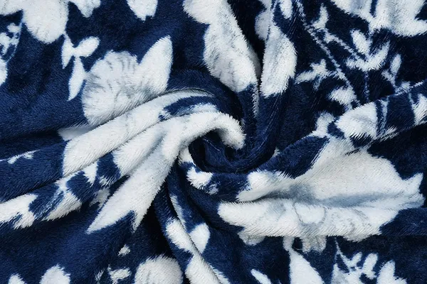 Warm_Double_Bedsheet_for_Double_Bed_with_2_Pillow_Covers,__Warm_Bed_Sheet_for_Winter_Size_90x90_Inches