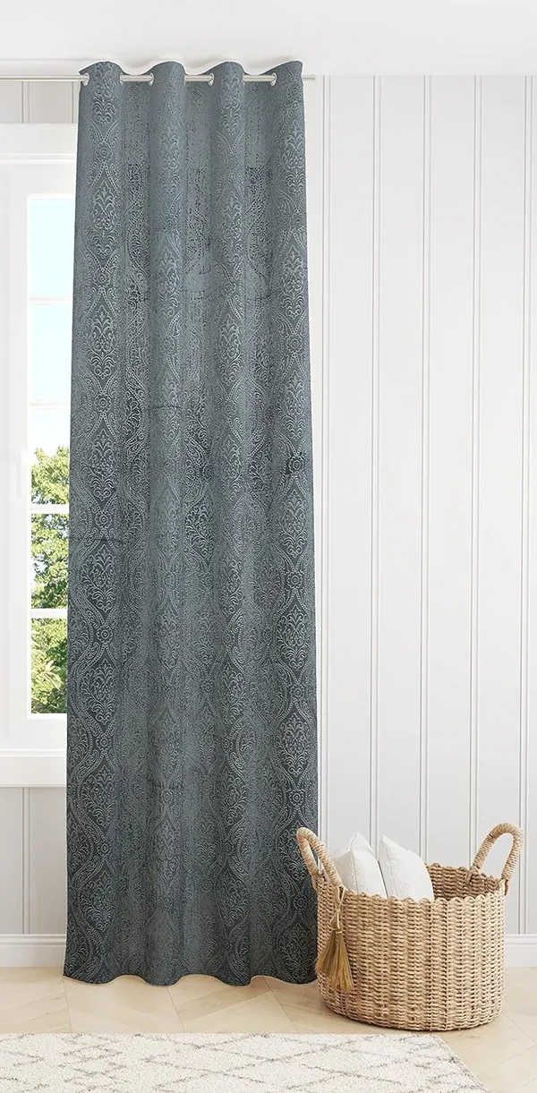 Heavy_Premium_Luxury_Velvet_Solid_Emboss_Texture_Room_ening_Curtain_for_Living_and_Bedroom_(Set_of_2)