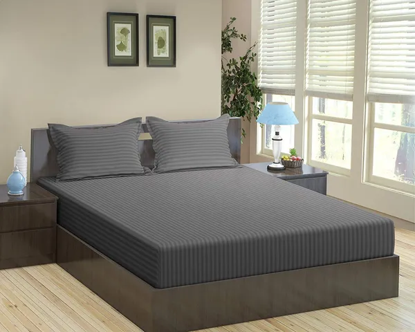 Plain_Stripe_bedsheet_1_Double_Bedsheet_with_2_Pillow_Covers_Size_90_inch_x_100_inch