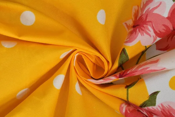 King_Size,_Microfiber_Bed_Sheet_for_Double_Bed,_Floral_Design_Bed_Spread_with_2_Pillow_Covers,_Wrinkle_Free_HypoAllergenic_Bedsheets/Bedcover_(90x95__Flower)
