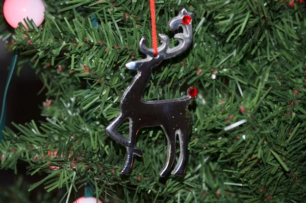 Silver_Aluminium_&_Nickel_Premium_Reindeer_Figure