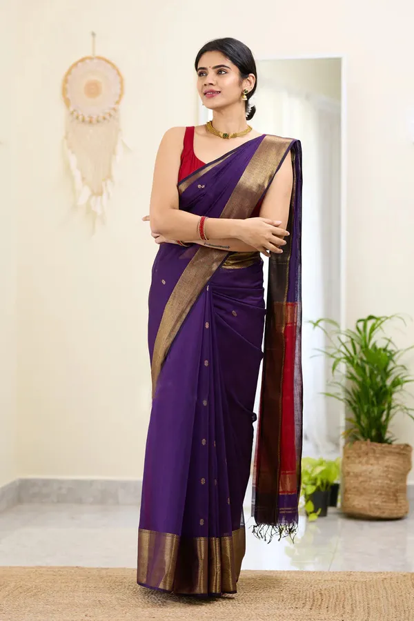 Handloom_Linen_Saree_with_Unstitched_Blouse