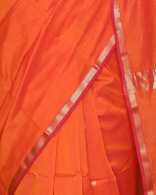 Coral_Burst_Saree