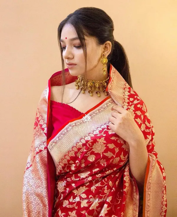 Designer_Red_Soft_Banarasi_Silk_Saree_With_Impressive_Blouse_Piece
