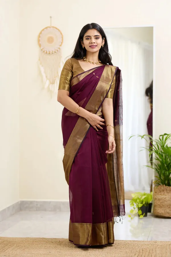 Handloom_Linen_Saree_with_Unstitched_Blouse