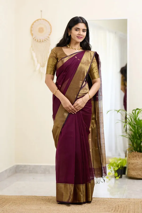 Handloom_Linen_Saree_with_Unstitched_Blouse