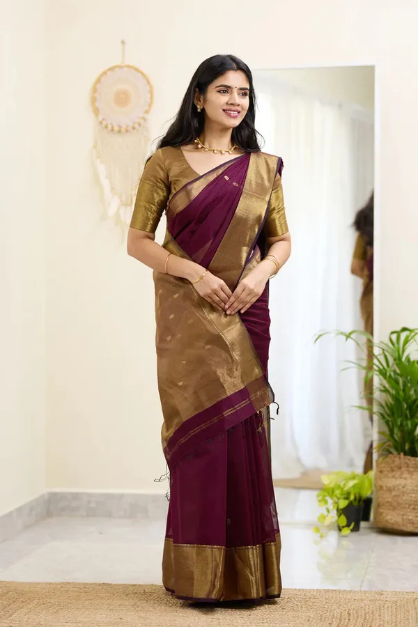 Handloom_Linen_Saree_with_Unstitched_Blouse