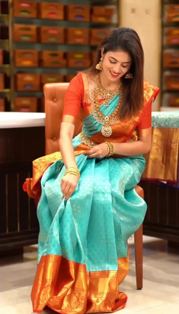Gossamer_Dark_Pink_Soft_Banarasi_Silk_Saree_With_Elision_Blouse_Piece