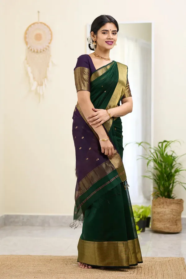 Handloom_Linen_Saree_with_Unstitched_Blouse