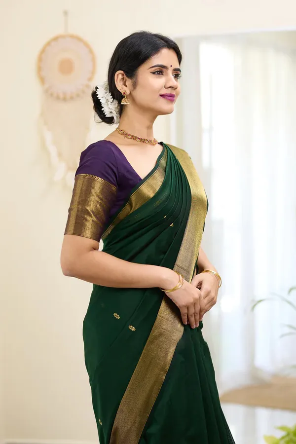 Handloom_Linen_Saree_with_Unstitched_Blouse