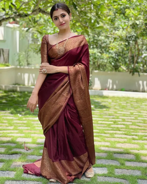 Soft_Silk_Saree_With_Bucolic_Blouse_Piece_|_Ideal_Royal_Blue